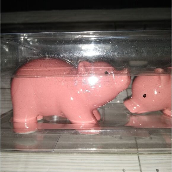Ceramic Kitchen Pink Pigs Salt And Pepper Shakers Set 3½'in Long - Picture 5 of 8
